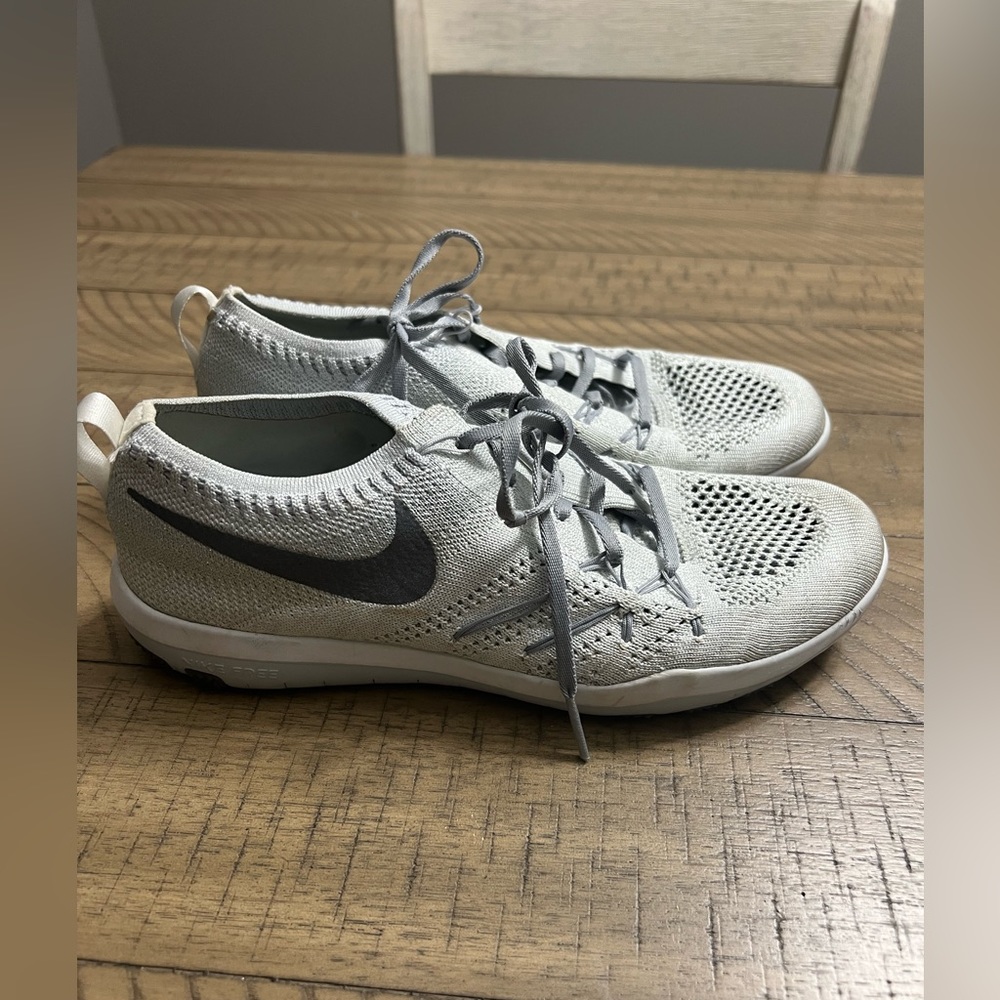 Women’s Nike Focus Flyknit Sneakers